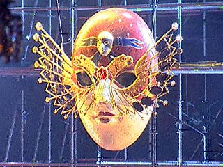 В Москве объявлены лауреаты почетных номинаций Российской национальной театральной премии "Золотая маска". 11-я церемония вручения премии пройдет весной 2005 года