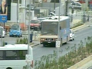 Вооруженные преступники в среду захватили пассажирский автобус в пригороде столицы Греции Марафон. Об этом сообщил представитель полиции Греции