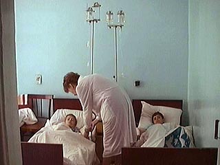 В Березовском 14 детей госпитализированы с острым кишечным отравлением