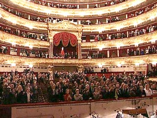 В 2005 году на ремонт закроются два крупнейших театра России - Большой и Мариинский