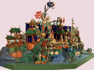 100 лет назад красочный макет "Буддийского рая" был выполнен бурятскими мастерами Гусиноозерского и Гегетуевского дацанов  по заказу известного знатока Востока князя Эспера Ухтомского