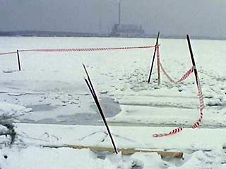 На Братском водохранилище в Иркутской области провалилась под лед машина с людьми, погибли два человека. Об этом в пятницу сообщили в территориальной поисково-спасательной службе