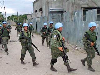 Миротворцы ООН взяли штурмом резиденцию бывшего президента Гаити, где скрывались мятежники