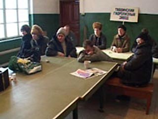 Одна из участниц бессрочной голодовки на Ивдельском гидролизном заводе в Свердловской области госпитализирована, а количество участников голодовки продолжает расти