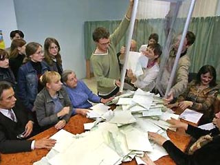 Франция отправит 98 наблюдателей на выборы президента Украины