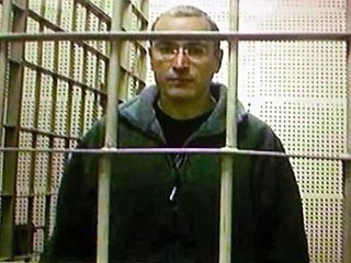 Бывший глава ЮКОСа Михаил Ходорковский, который находится под стражей в СИЗО "Матросская тишина", поздравил всех россиян с приближающимся Новым годом