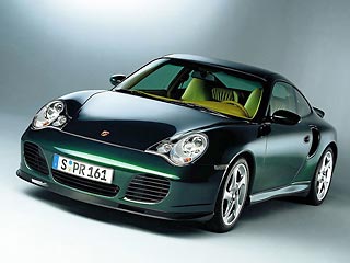 Немецкий производитель спортивных автомобилей Porsche объявил об отзыве более 18 тысяч кабриолетов 911-ой серии. Причина отзыва заключается в проблеме с механизмом поднятия мягкого верха, которая может привести к его самопроизвольному открыванию на высоки