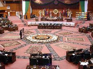 Совещание в верхах планировалось провести в столице Бангладеш Дакке 9-11 января будущего года. В Ассоциацию входят Бангладеш, Бутан, Индия, Пакистан, Непал, Мальдивы и Шри-Ланка.  Новые сроки саммита "семерки" будут согласованы по дипломатическим каналам