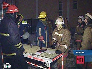 В Москве на Долгоруковской улице горит школа-интернат, 76 человек эвакуированы