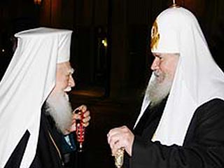 Патриарх Московский и всея Руси Алексий II приветствовал усилия Патриарха Болгарского Максима по преодолению церковного раскола в Болгарии