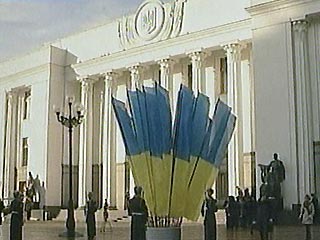 В Верховной Раде Украины состоится сегодня торжественное заседание, посвященное принятию присяги новоизбранным президентом Украины Виктором Ющенко