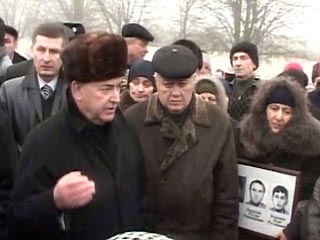 Требование бесланцев об отставке Дзасохова показано по местному ТВ