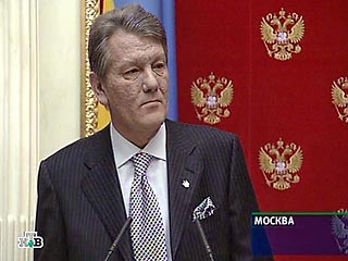 Президент Украины Виктор Ющенко считает, что ему удалось снять напряжение в отношениях с российским руководством. "Думаю, что удалось", - сказал Ющенко, отвечая на вопрос журналистов в понедельник на пресс-конференции в Москве
