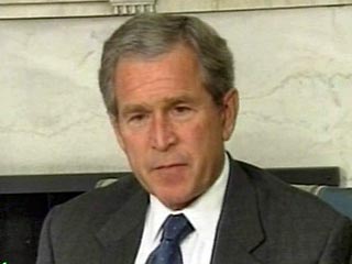 Что касается президента Буша, то нежелание существенно менять отношения является первым вестником проблемы, с которой он столкнется, примиряя смелое обещание содействовать демократии и свободному рынку за границей, данное во время инаугурации