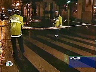 Как передает Reuters, по данным местной полиции, перед взрывом неизвестный позвонил в редакцию баскской газеты Gara и предупредил о готовящемся теракте