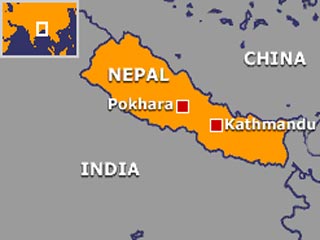 Королевство Непал расположено в Гималаях между Индией и Тибетским автономным районом Китая. На севере граничит с КНР, на юге, западе и востоке с Индией