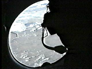 В 2004 году в Ленинградской области с оторвавшихся льдин были спасены 300 рыбаков-любителей. Этой зимой МЧС регулярно призывал граждан воздержаться от "смертельно опасного" выхода на лед Финского залива