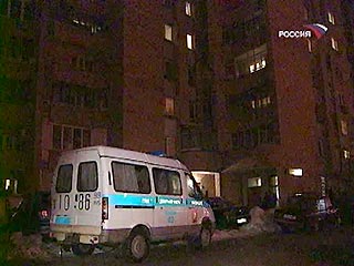 В центре Москвы на улице Большие Каменщики в доме N 4 из пистолетов расстрелян мужчина