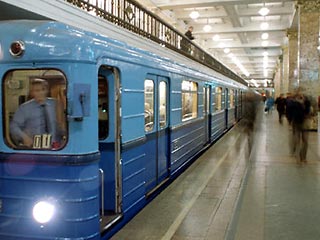 Из-за возгорания в поезде было остановлено движение по Сокольнической линии московского метрополитена, сообщает ИТАР-ТАСС со ссылкой на источники в столичной противопожарной службе