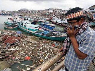    Правительство Шри-Ланки в пятницу продлило еще на месяц действие чрезвычайного положения, введенного после того, как 26 декабря на побережье страны обрушилось разрушительное цунами