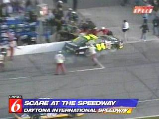 За время соревнований Daytona International Speedway в серьезные ДТП попали более десятка автомобилей, ранения получили как минимум 7 человек
