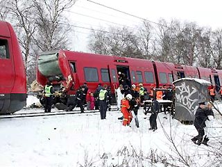 По уточненным данным, в результате столкновения двух пригородных поездов в Дании 14 человек получили ранения различной степени тяжести