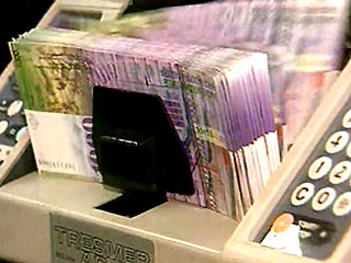 Во Франции истекает срок обмена монет франка на евро, в отделения ЦБ стоят очереди из священников