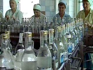 В России резко снизилось производство водки и шампанского