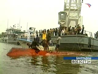 В Бангладеш затонул паром - 75 человек погибли, более ста пропали без вести