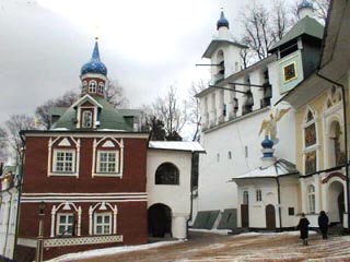 Новый монастырь предполагается откырть взамен Псково-Печерского, который после подписания российско-эстонского договора о Государственной границе остается на территории Псковской области
