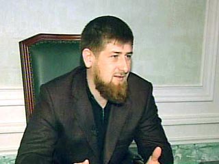 Первый вице-премьер Чечни Рамзан Кадыров в интервью "Московскому комсомольцу" заявил, что убийство его отца Ахмада Кадырова совершили Масхадов и Басаев