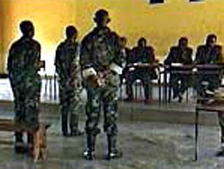 Военнослужащий армии США, отказавшийся воевать в Ираке, предстанет перед судом. Как сообщает телекомпания ABC, сержант Кевин Бендерман, армейский механик, принимавший участие во вторжении в Ирак в 2003 году, не явился к месту службы во время повторного пр
