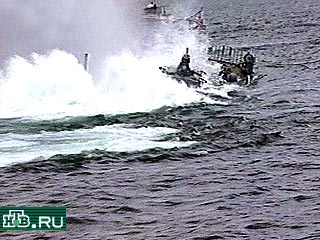 В проливе Босфор столкнулись два сухогруза, один из них затонул