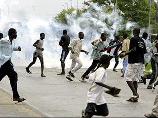 В Кот-д'Ивуаре вспыхнули столкновения между правительственными войсками и повстанцами