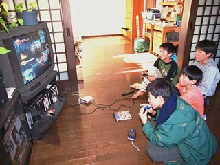В Японии школьникам запретят играть в "опасные" видеоигры