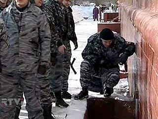 В Москве совершено нападение на штаб НБП: нацболов травят газом