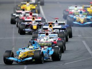 Итальянский гонщик команды Renault Джанкарло Физикелла стал победителем первого этапа чемпионата мира в "Формуле-1", который завершился в воскресенье в австралийском Мельбурне