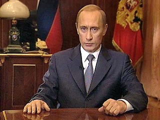 В споре о включении в его состав российского государственного нефтяного концерна "Роснефть" газовый монополист "Газпром" может рассчитывать на поддержку президента Владимира Путина