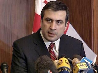 Президент Грузии Михаил Саакашвили заявил, что он "не потерял надежду на достижение соглашения с Россией по вопросу о сроках вывода российских военных баз" из Батуми и Ахалкалаки