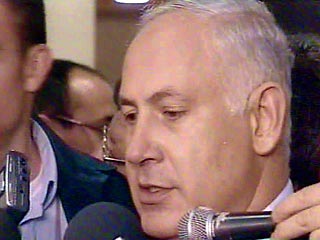 Высокопоставленный представитель полиции выразил возмущение в связи с заявлением министра финансов Биньямина Нетаньяху, который определил следствие по делу банка Hapoalim как "чрезмерно раздутое"