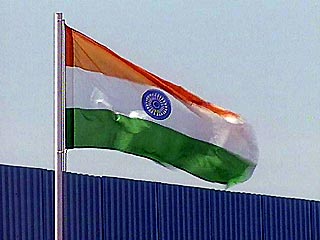 Индия надеется в ближайшее время получить долю в НК ЮКОС, заявил заместитель министра иностранных дел этой страны Шьям Сарам, в конце прошлой неделе побывавший с визитом в Москве