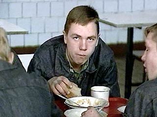 Российские подростки за 2004 год совершили 1,5 тыс. убийств