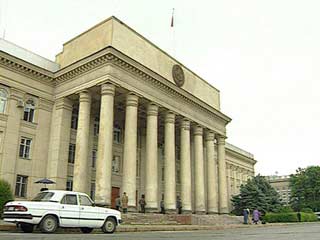 Центризбирком Киргизии признал законными полномочия депутатов недавно сформированного однопалатного парламента