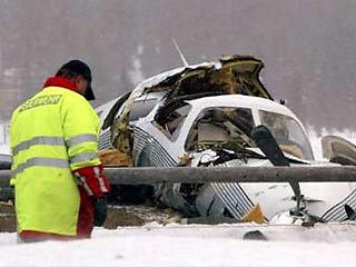 На юго-востоке Германии разбился самолет одномоторный самолет, на борту которого находилось четыре человека. Трое человек погибли, выжила только одна пассажирка