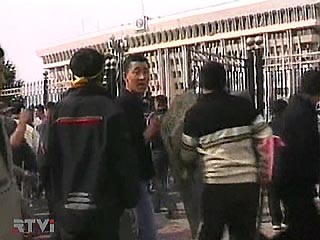 В киргизских беспорядках пострадали 10 китайцев
