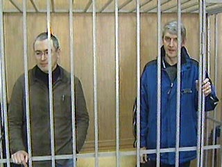 Налоговые органы намерены взыскать с Ходорковского и Лебедева более 17 млрд рублей
