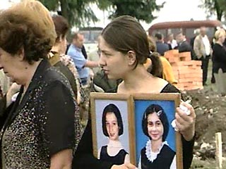 Комиссия по Беслану опубликует фотографии жертв теракта в своем отчете
