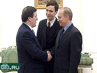 В Кремле прошли переговоры Президента РФ Владимира Путина с Генеральным секретарем НАТО Джорджем Робертсоном