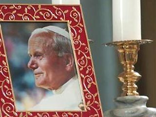 В Рим поступают сообщения о намерениях "сильных мира сего" отдать последние почести Папе Римскому Иоанну Павлу II