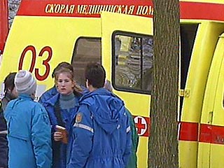 На Украине в городе Енакиево Донецкой области в понедельник в 1:00 по местному времени (2:00 по московскому времени) в жилом доме произошел взрыв газа. В результате несчастного случая пострадали два человека